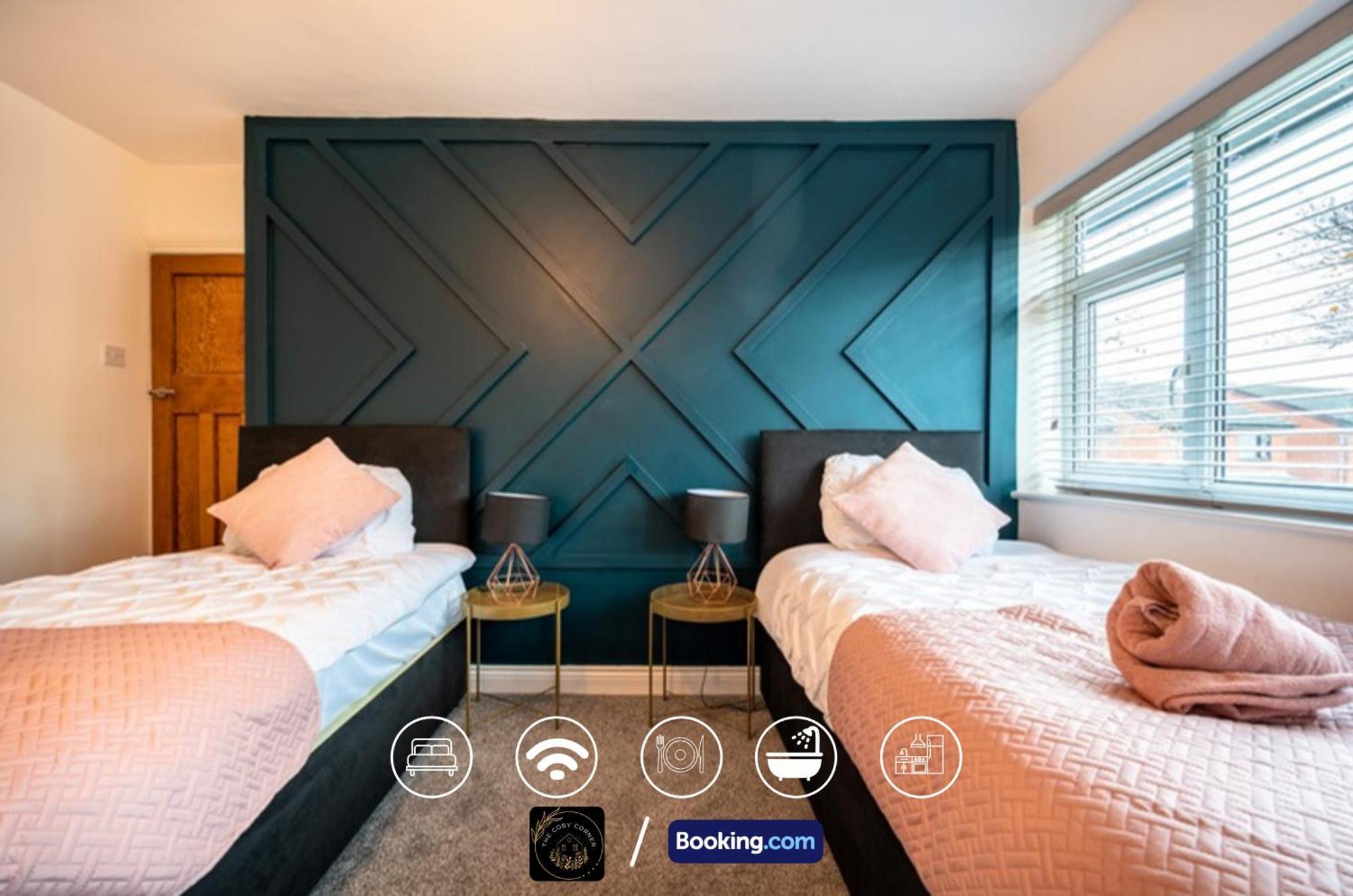 Cosy 3-Bed House, Garden & Free Parking In Stretford Appartement Manchester Buitenkant foto